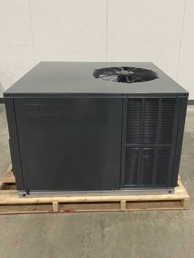 Aciq By Daikin Comfort Technologies Gpgm32404031aa Gpfm32404031aa 2-ton Packaged Air Conditioner With 40k Gas Heat