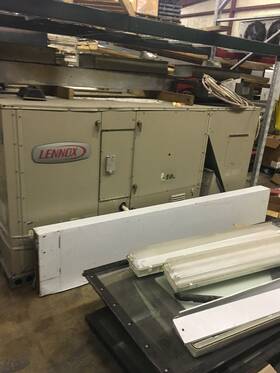 Lga102h2bs4g Lennox 8.5 Ton Rooftop Package Unit A/c And Natural Gas Heat